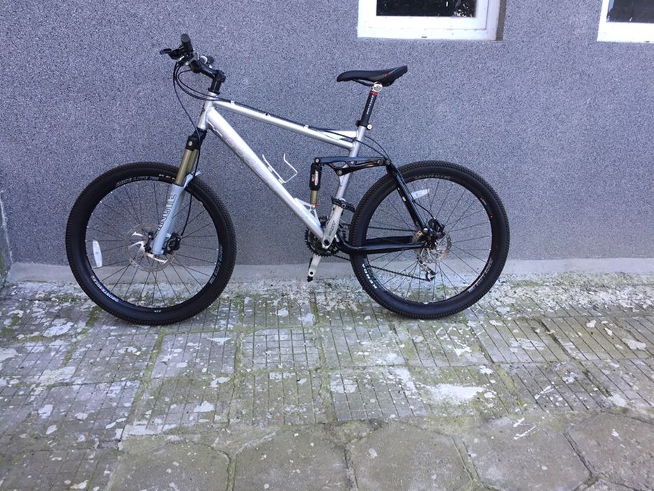 trek liquid full suspension